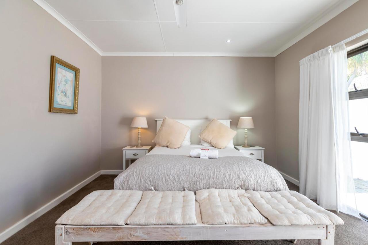 Bed and Breakfast Fish Eagle Manor Ист-Лондон Экстерьер фото